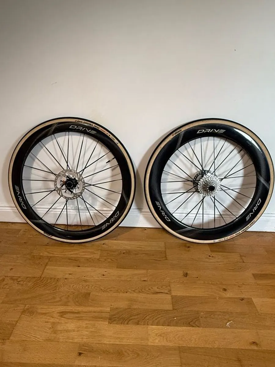 Fully carbon elite wheels road race