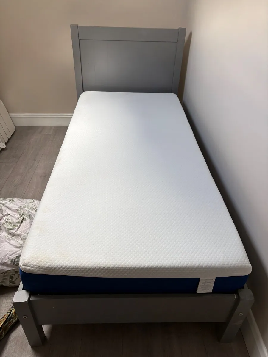 Single bed - Image 2