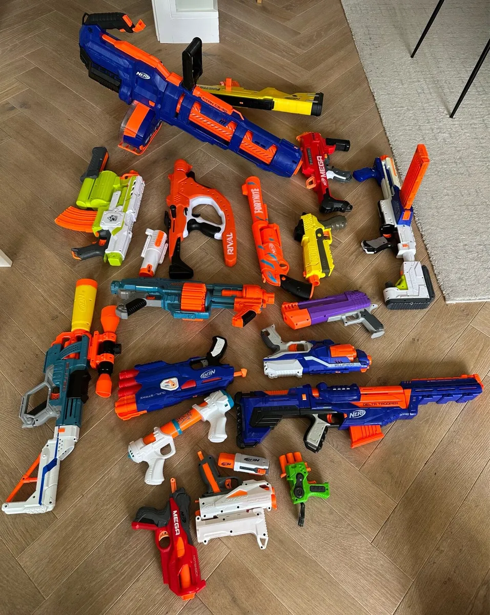 Large Nerf Blaster Bundle - 18 Blasters - Image 2