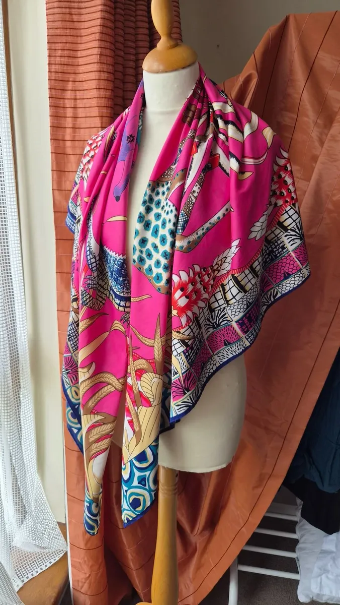 Large 100% silk scarf - Image 1