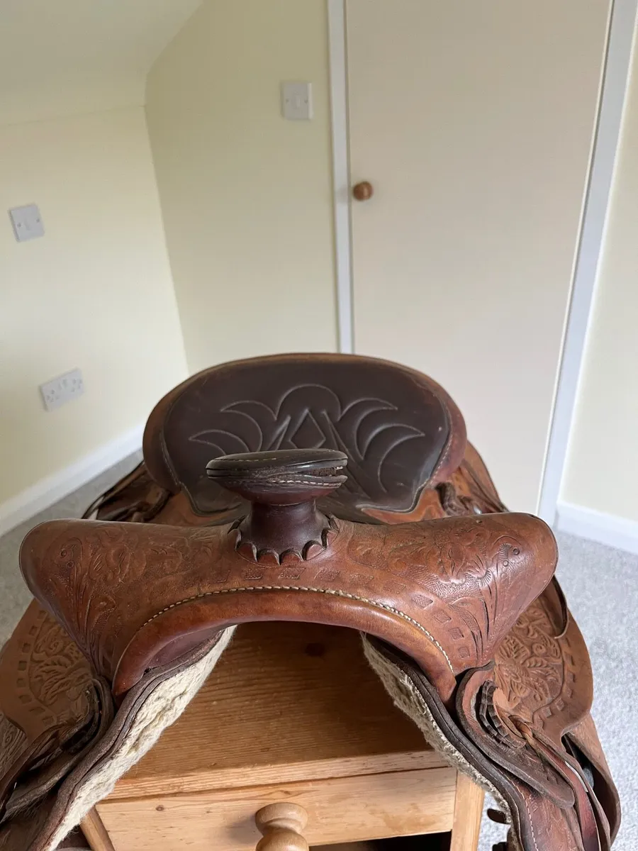 Horse saddle  - western style - Image 3