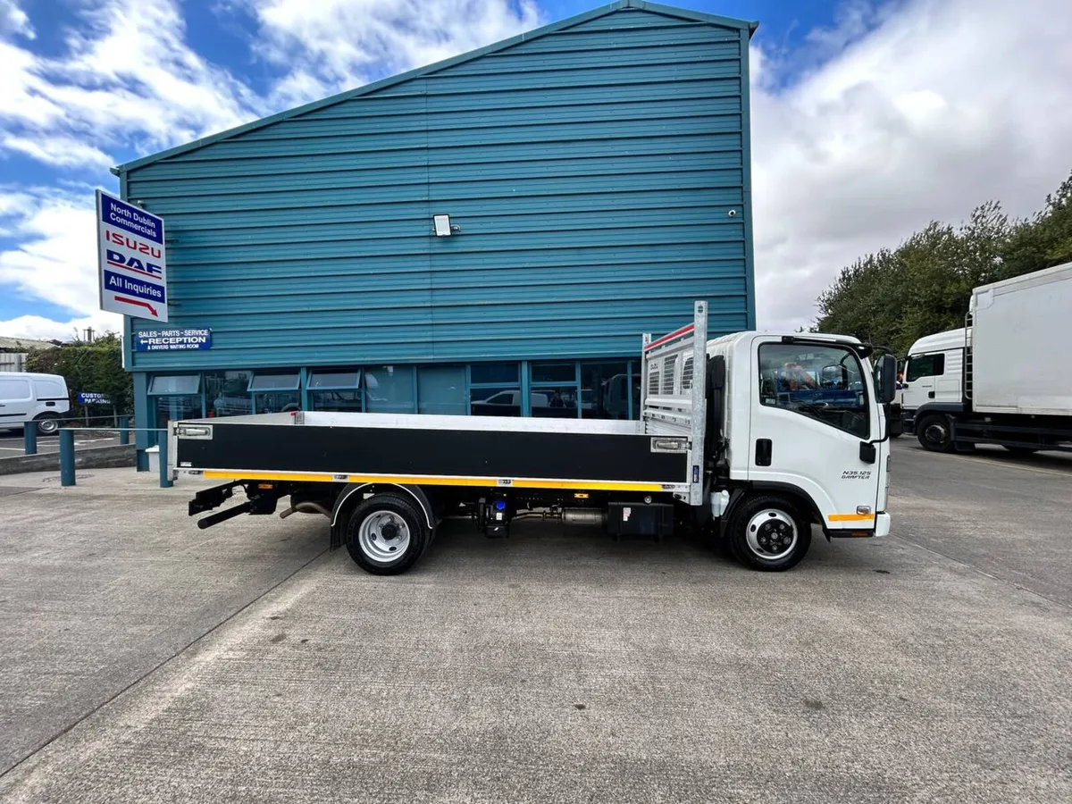 2024 ISUZU NLR - Image 1
