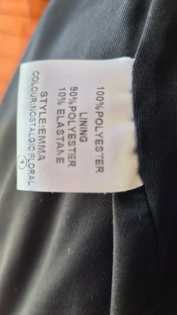 Lindy Bop brand -  dress size 14 - Image 2
