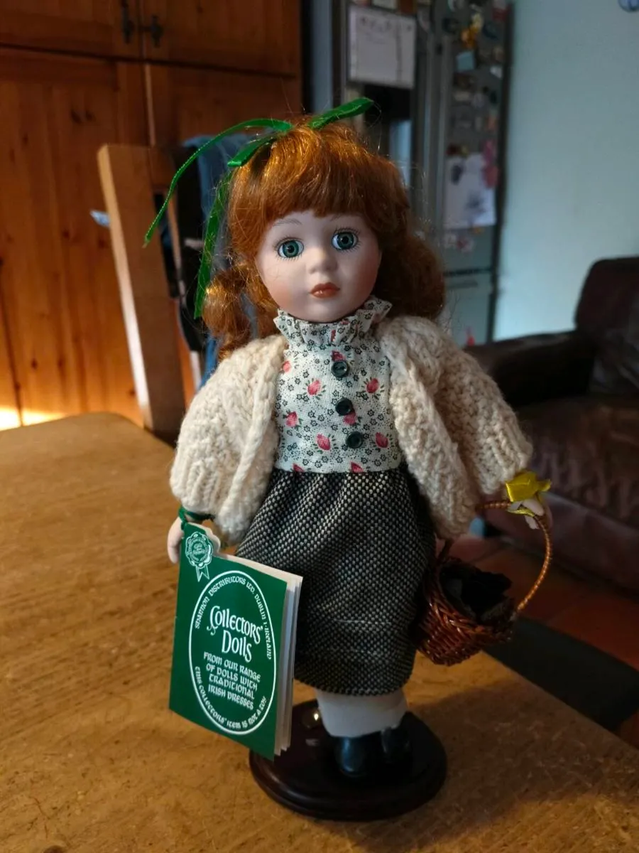 Collectors porcelain Irish doll from the "Collecto - Image 1