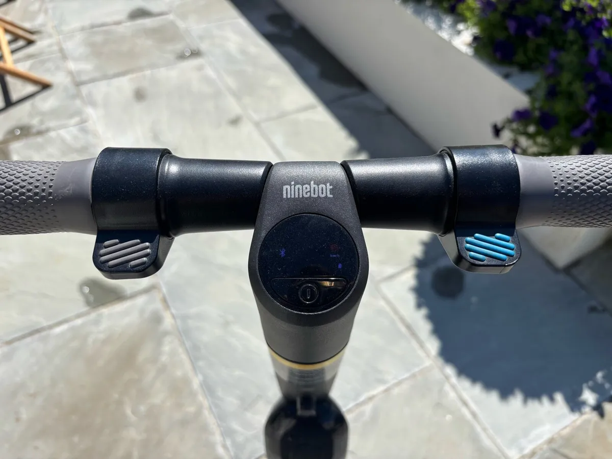 Ninebolt electric scooter by Segway - Image 3
