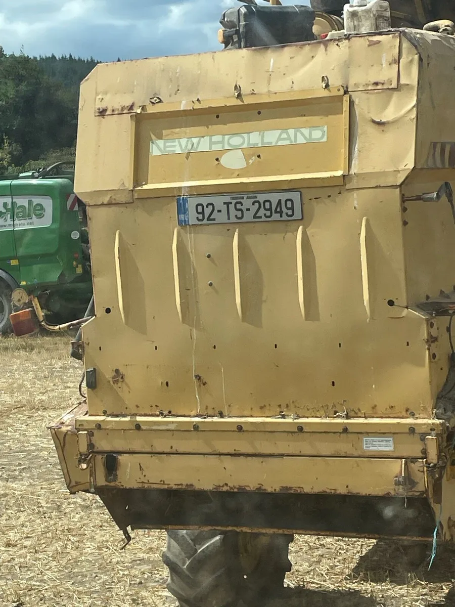 New Holland TX 32 - Image 3