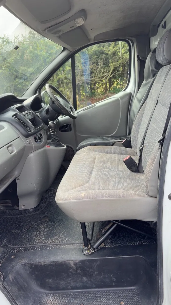 Renault Trafic 2014 - Image 2