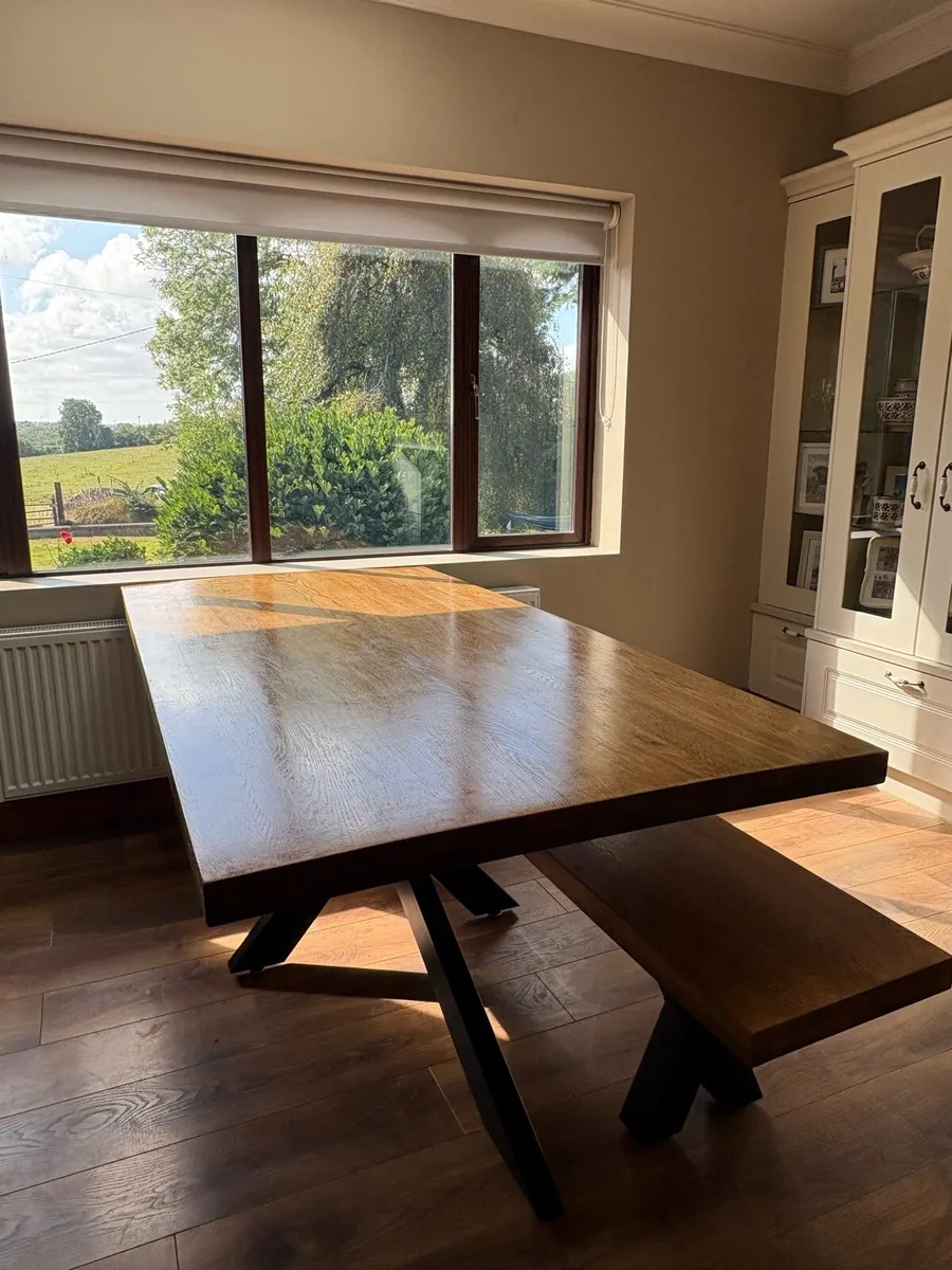 Dining table for sale - Image 2