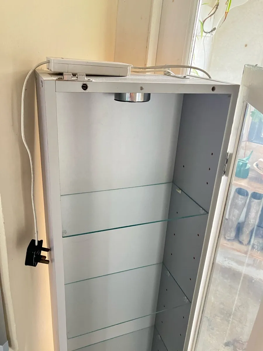 Glass display wall cupboard - Image 4