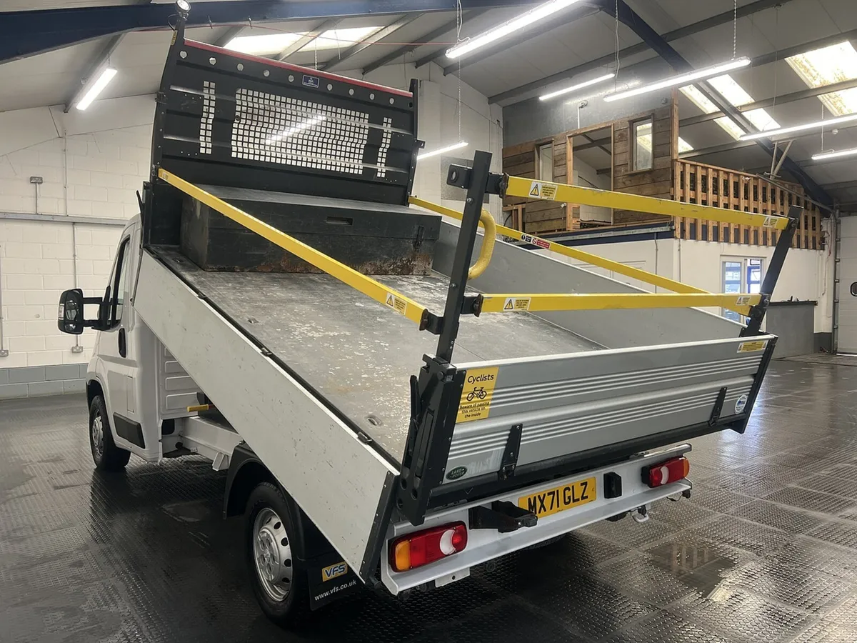 2021 Peugeot Boxer Tipper Van - Image 3