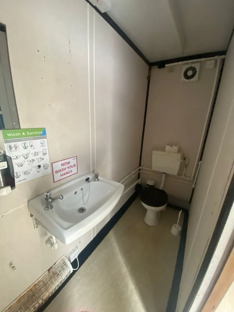 16' x 10' Used Portable Toilet for Sale / Rent - Image 3