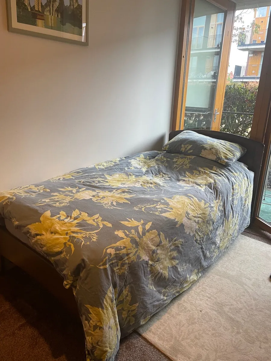 Bed - Image 1