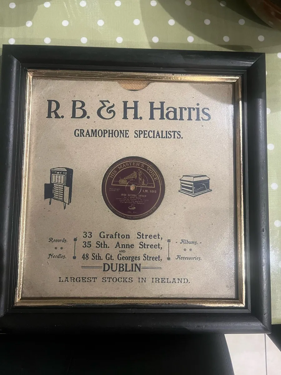 Vintage Framed 78 Speed Records - Image 1