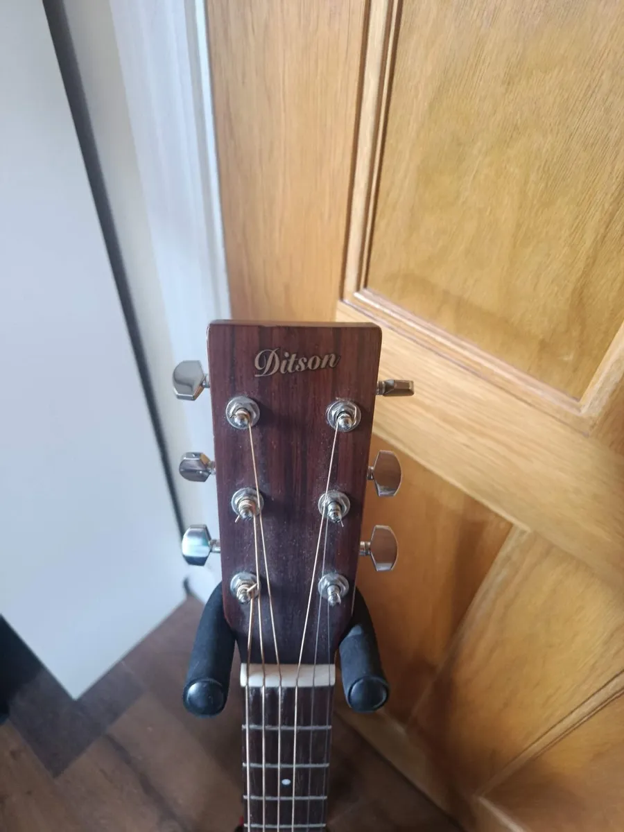 Beginner Acoustic  Guitar - Image 3