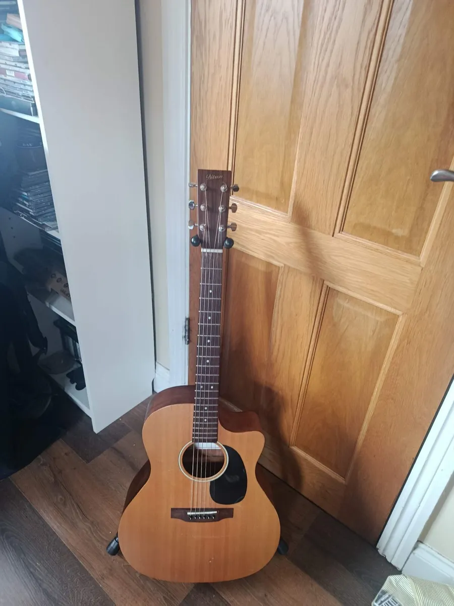 Beginner Acoustic  Guitar - Image 2