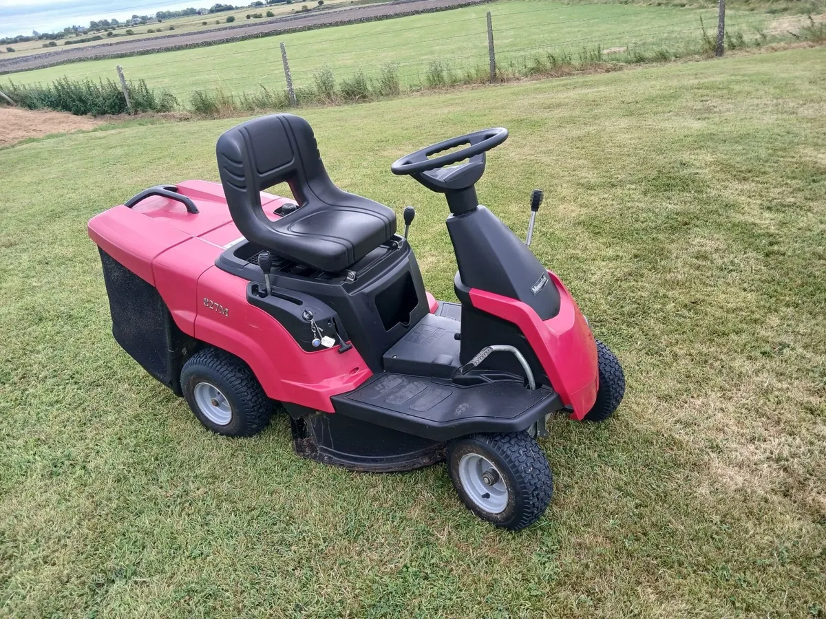 Ride on mower Mountfield 827m Petrol - Image 1