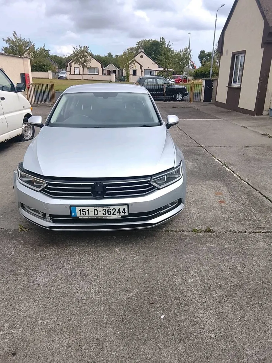 Volkswagen Passat - Image 2