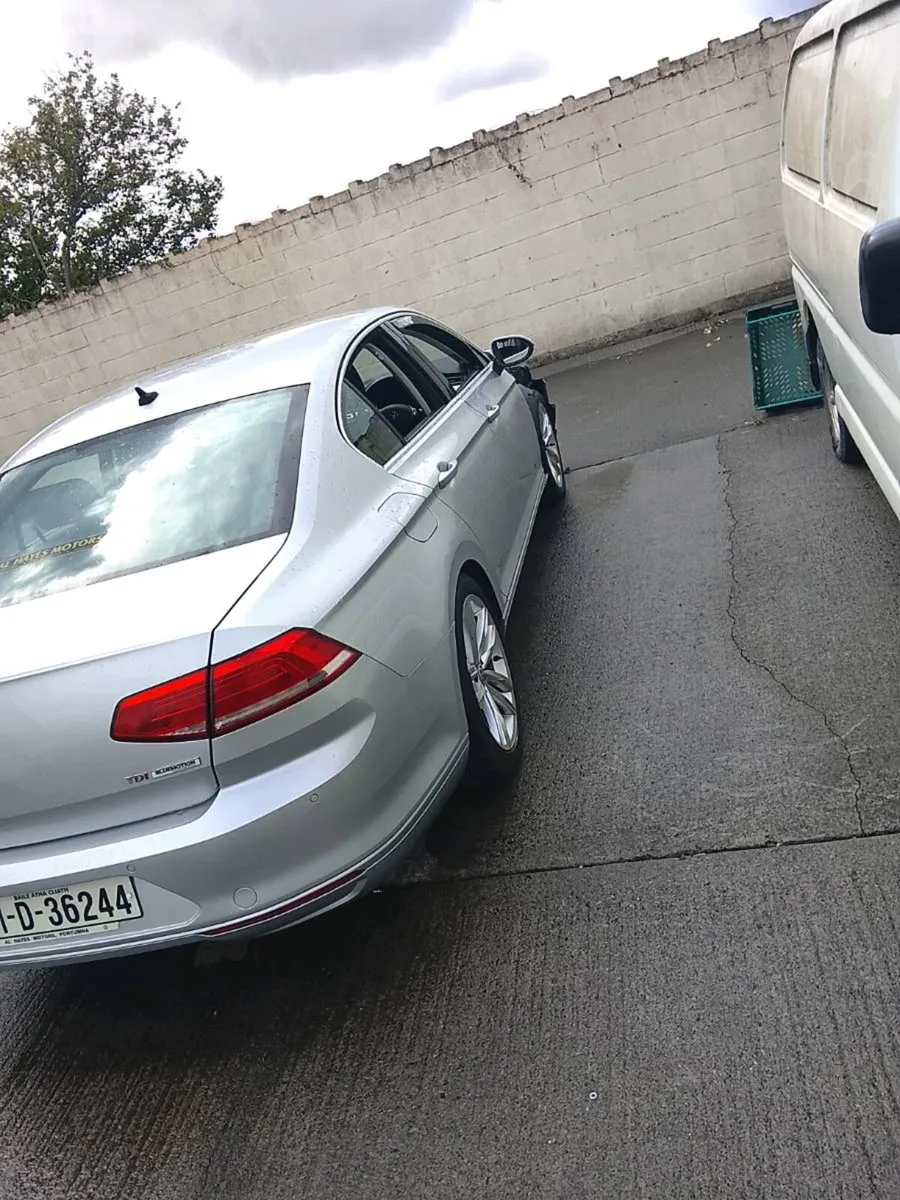 Volkswagen Passat - Image 4