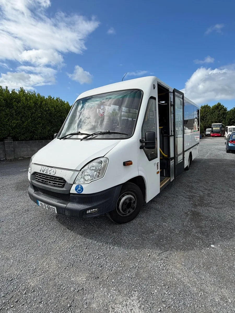 2015 iveco 32 seater - Image 1