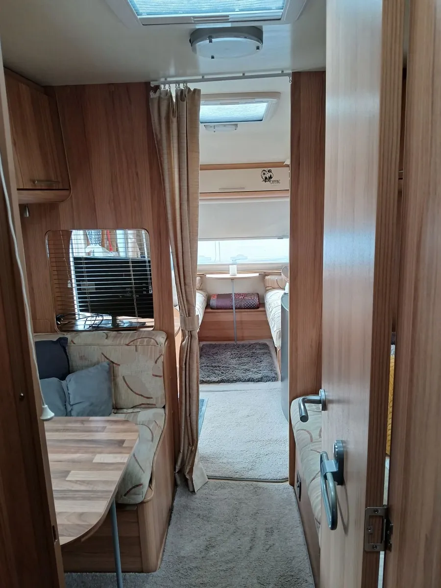 Caravan - Image 4