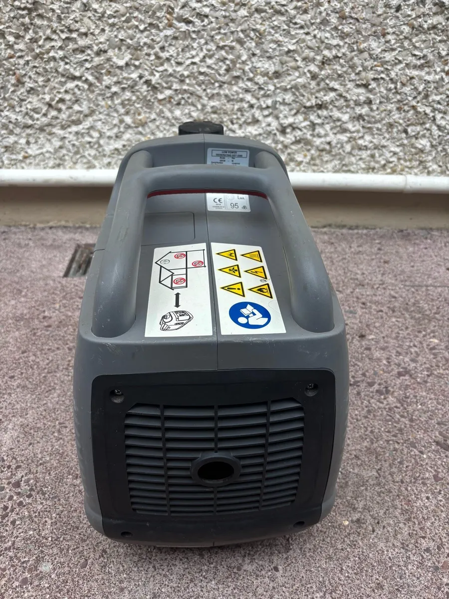 Briggs & stratton p2200 inverter generator - Image 4
