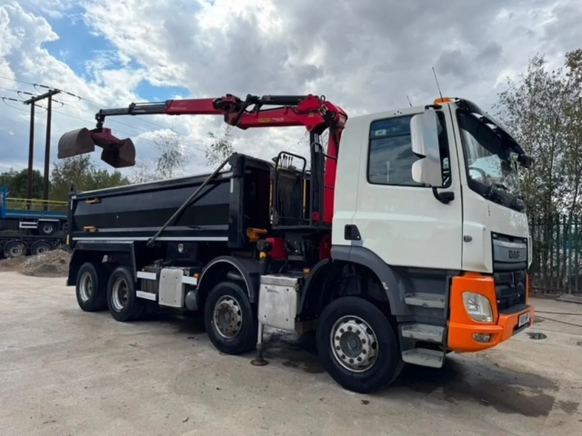 2018 (18) DAF CF440 8x4 Grabloader - Image 3