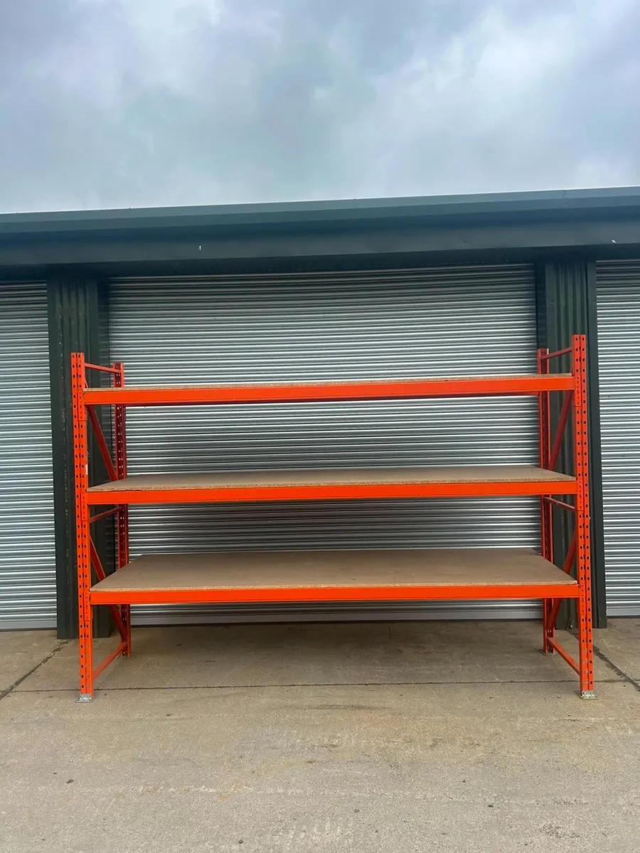 Heavy duty longspan shelving with timber levels - Image 3