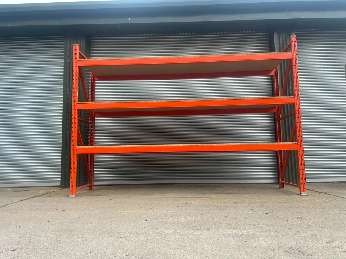 Heavy duty longspan shelving with timber levels - Image 4