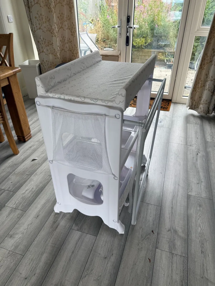 Baby Changing Table with Bath - Image 1