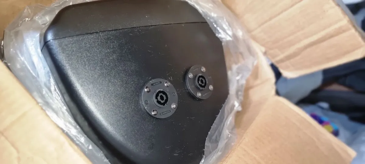 Bass bin + EV speaker - Image 3