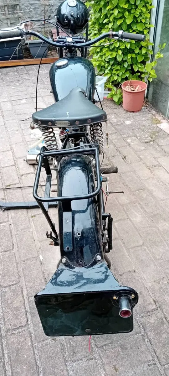 vintage motorcycle - Image 1