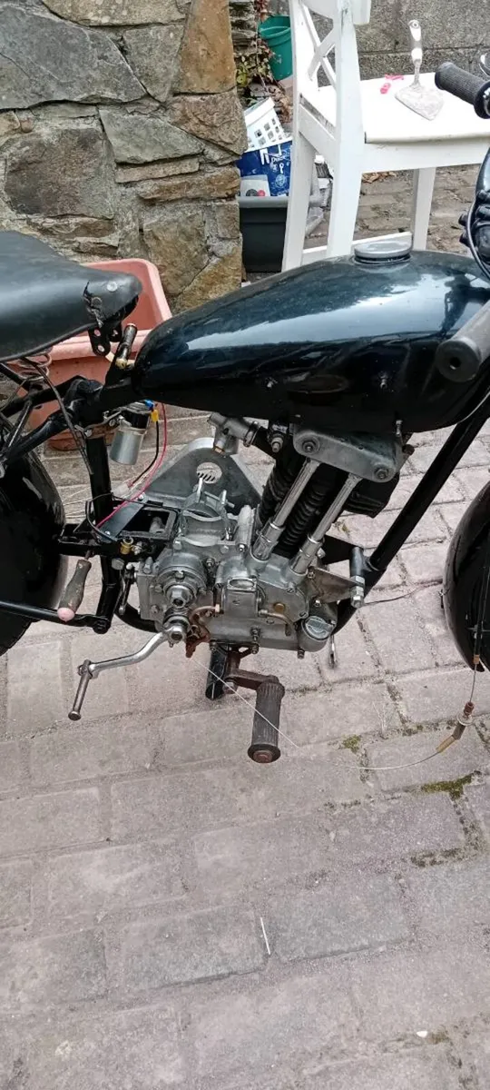 vintage motorcycle - Image 4