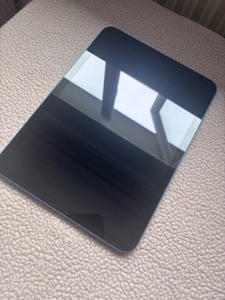 11" iPad WiFi A16 Chip | 128GB | Blue 2025 - Image 3