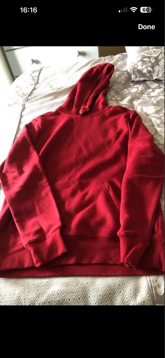 Mens hoodie size M €5 - Image 1