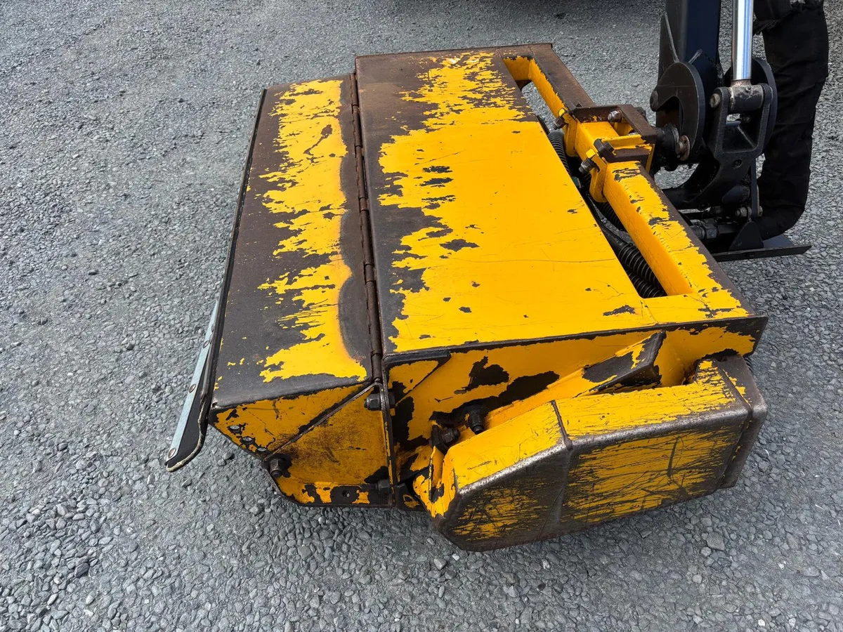 McConnel PA6575T Hedgecutter - Image 2
