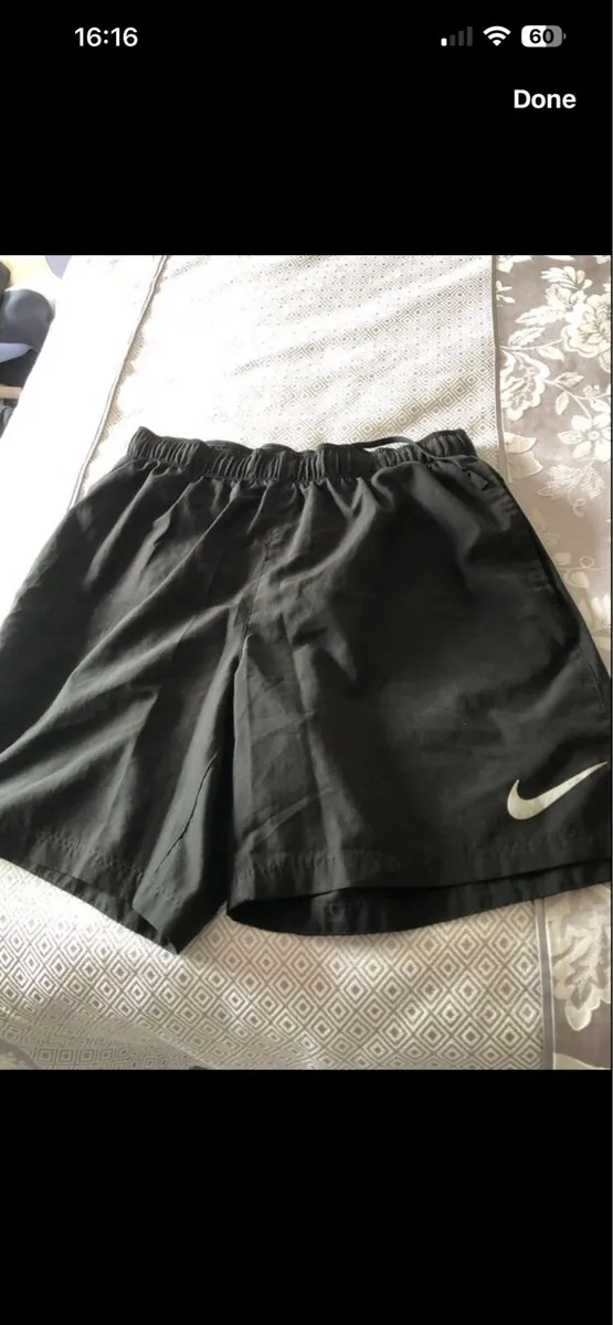 Mens Nike shorts size M €10 - Image 2