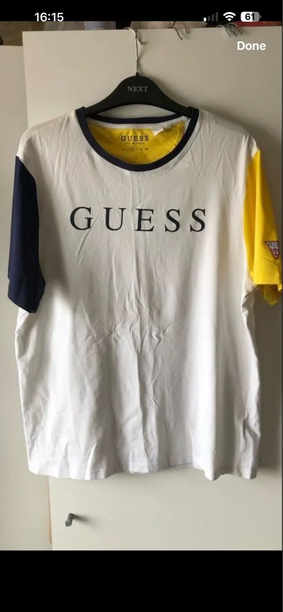 Mens guess teeshirt size M €10 - Image 1