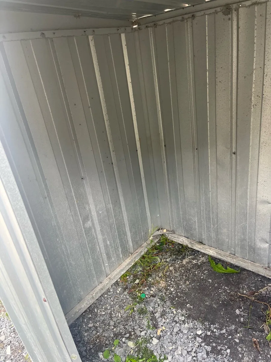 Free steel shed - first to come to take away - Image 3
