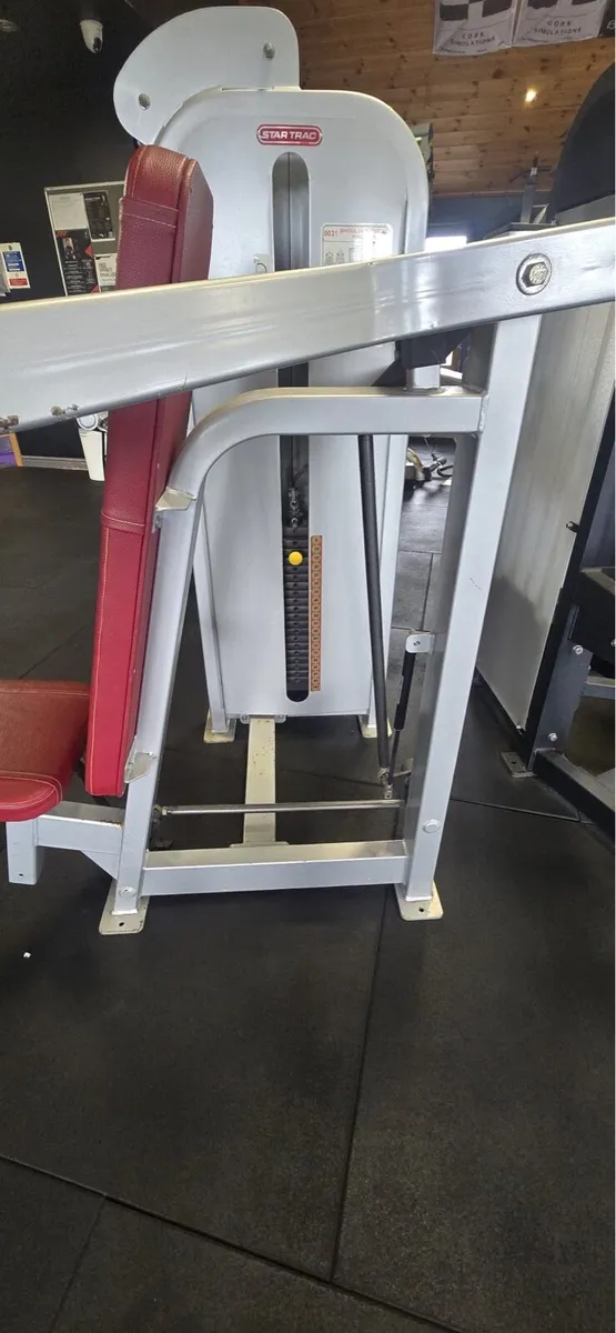 Shoulder press - Image 2