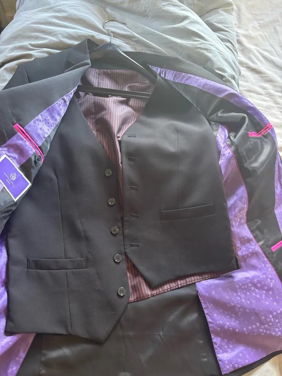 Men’s Suits - Image 4