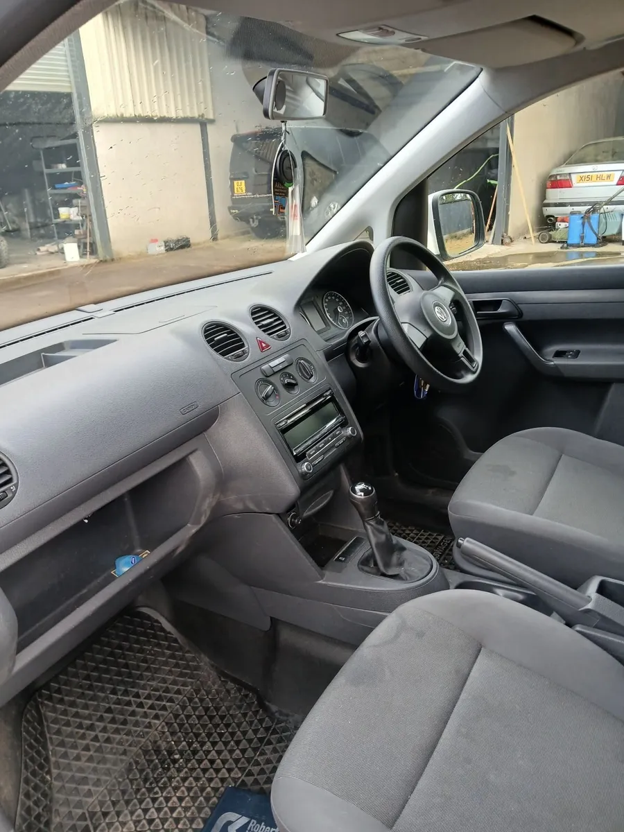 Volkswagen Caddy 2015 - Image 4