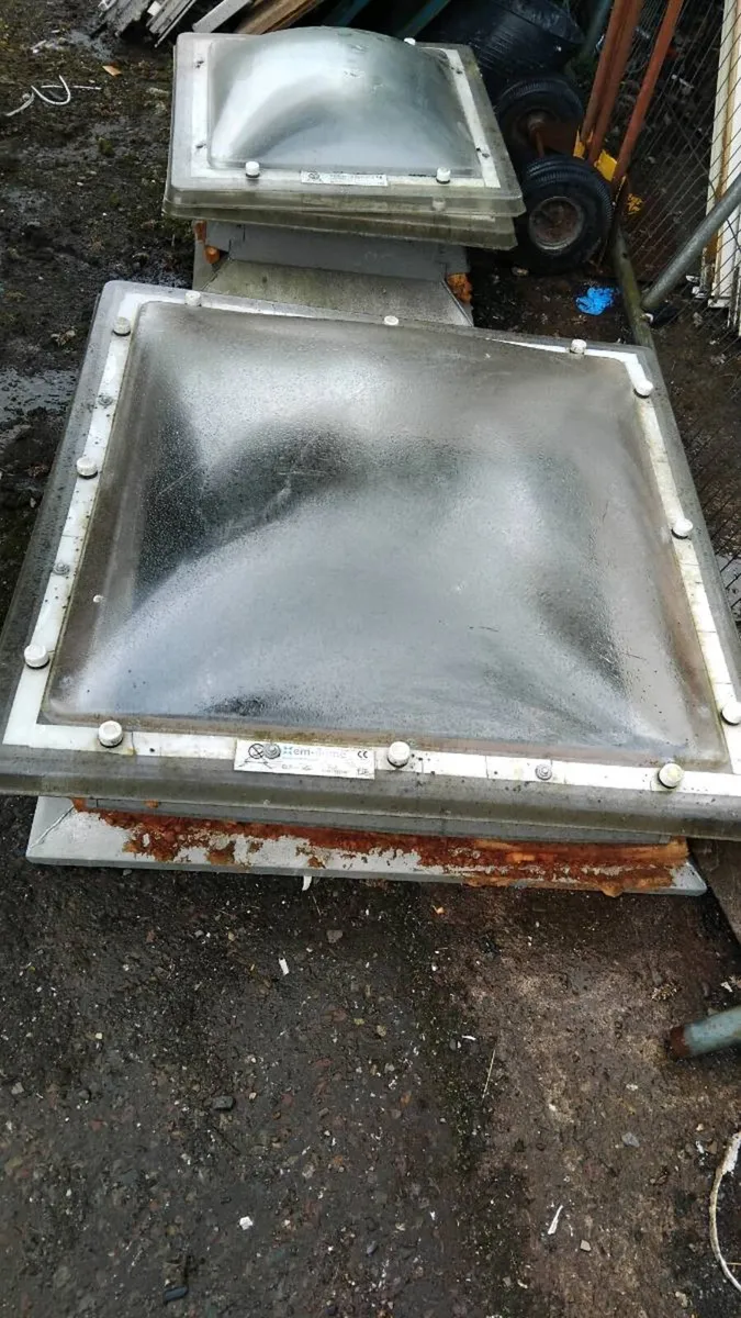 2x roof windows - Image 3