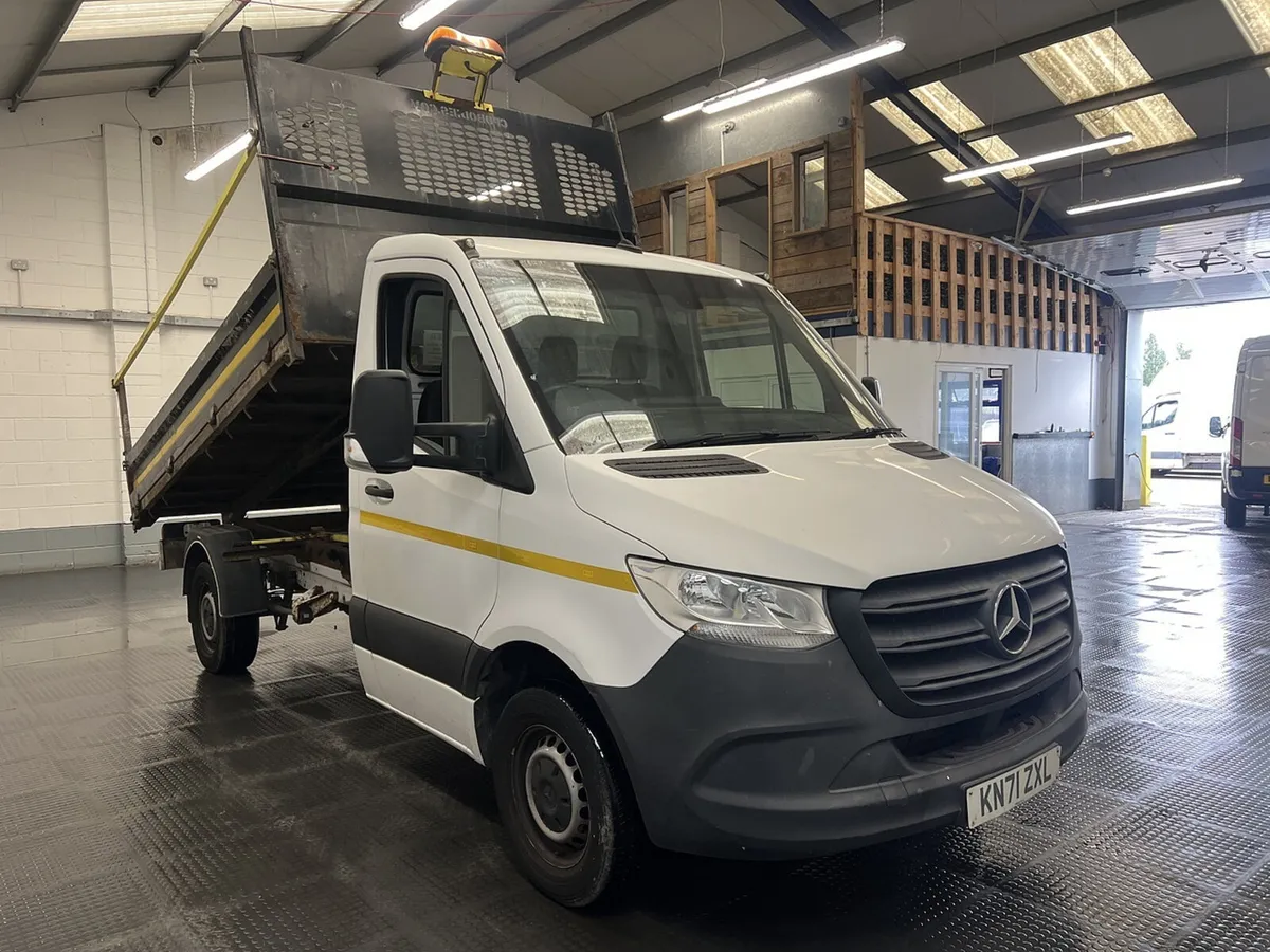 2021 Mercedes-Benz Sprinter Tipper Van - Image 1
