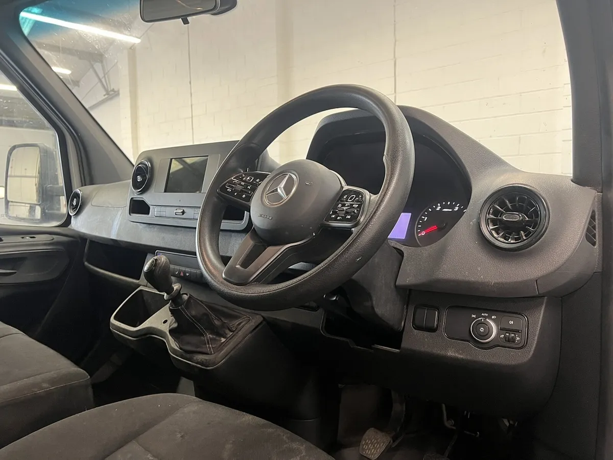 2021 Mercedes-Benz Sprinter Tipper Van - Image 3