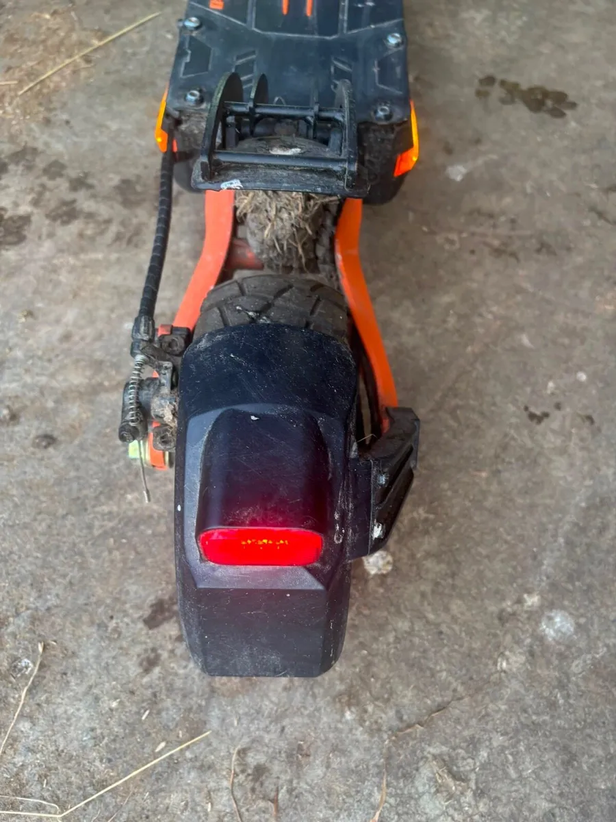 E scooter - Image 3