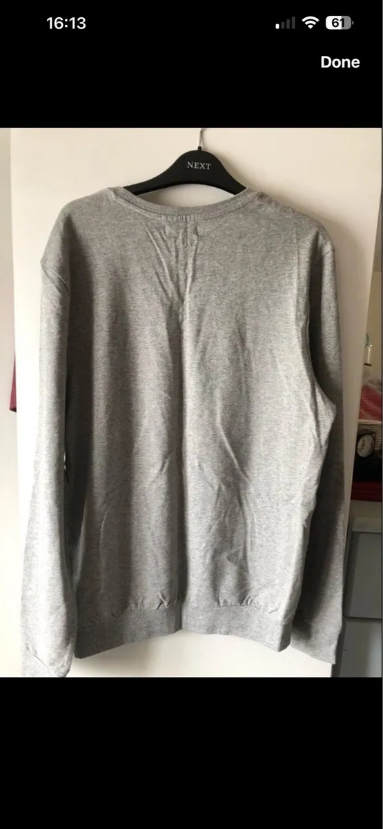 Mens BNWT long sleeve sweater size L €20 - Image 4