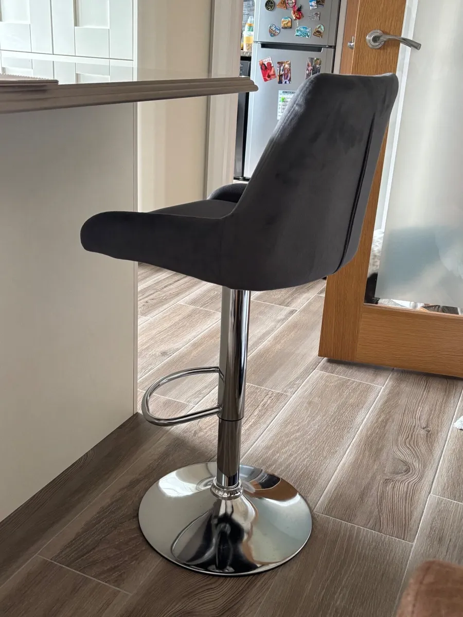 Bar stool - Image 2