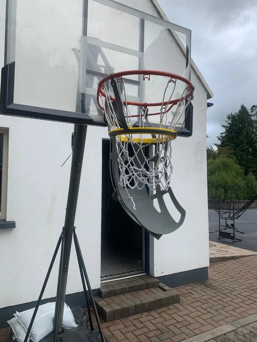 Basketball  SKLZ  Rebounder - Image 1