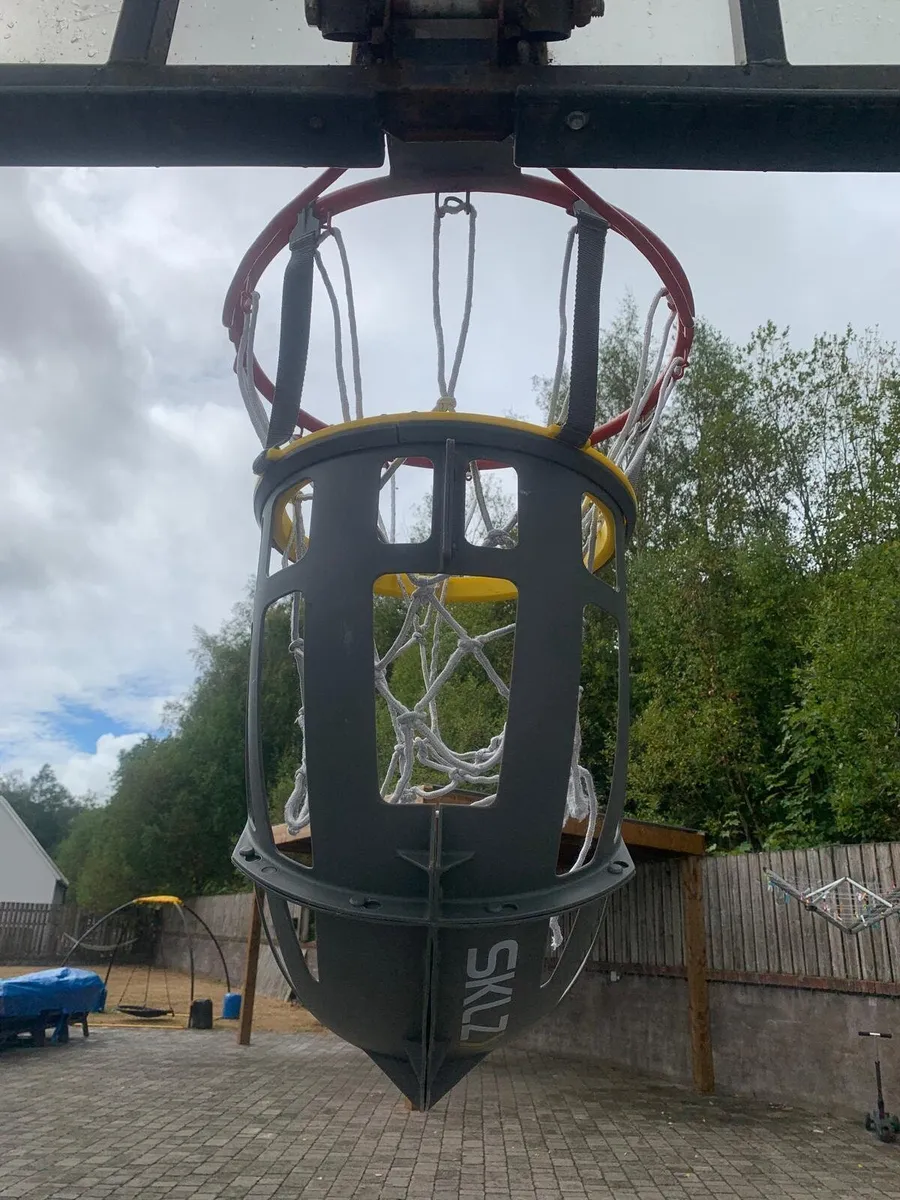 Basketball  SKLZ  Rebounder - Image 3
