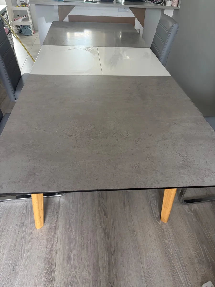 Dining room table and chairs - Image 2
